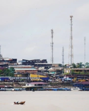 Foto de la ciudad de Tabatinga ciudad en Brasil sobre el río amazonas al oeste de la Amazonia