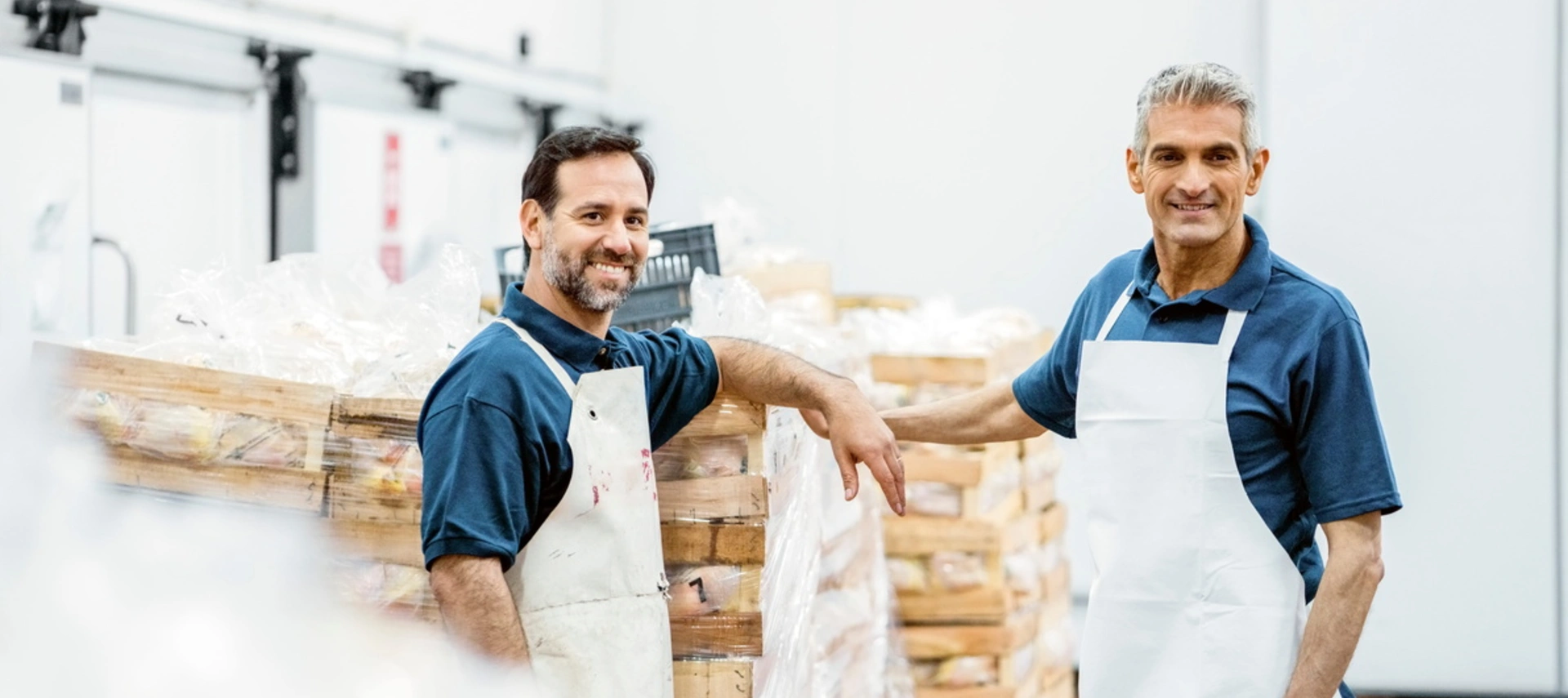 Dos empleados en una pyme 