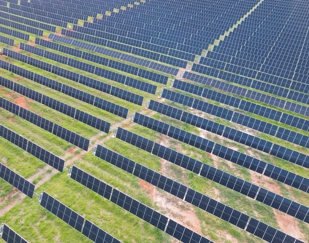 Nota de pie (imagen): Planta Solar Boa Sorte (438 MWp) de Atlas Renewable Energy localizada en Minas Gerais, Brasil. 