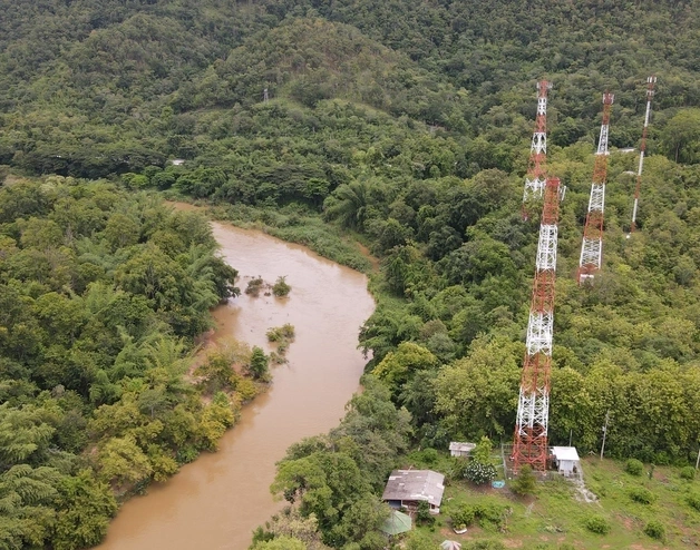 Infraestructura de telecomunicaciones en la selva amazónica