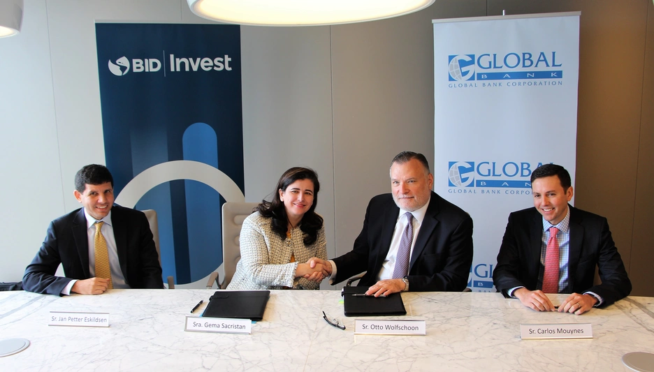 Foto Global Bank 2.JPG