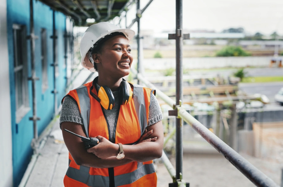 Mujer Trabajadora Que Trabaja En Un Lugar De Construcción De