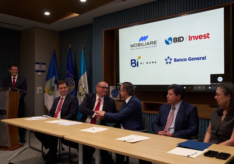 Firma de acuerdo entre Mobiliare y BID Invest